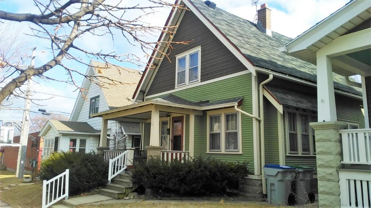 Comfortable 3 Bedroom Craftsman Bungalow In Milwaukee'S Bay View Neighborhood Exterior photo